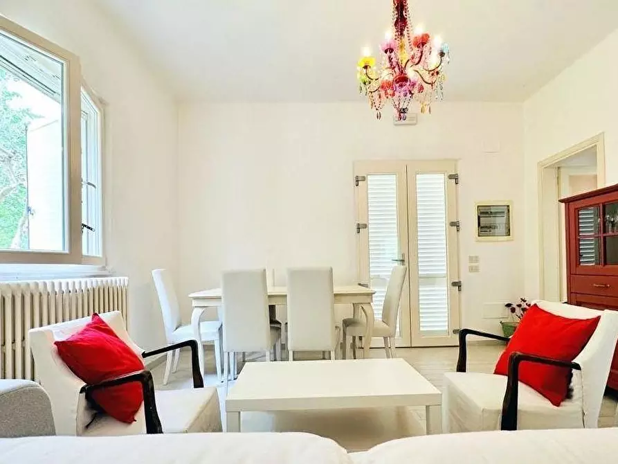 Immagine 15 di Villa in affitto  a Pietrasanta