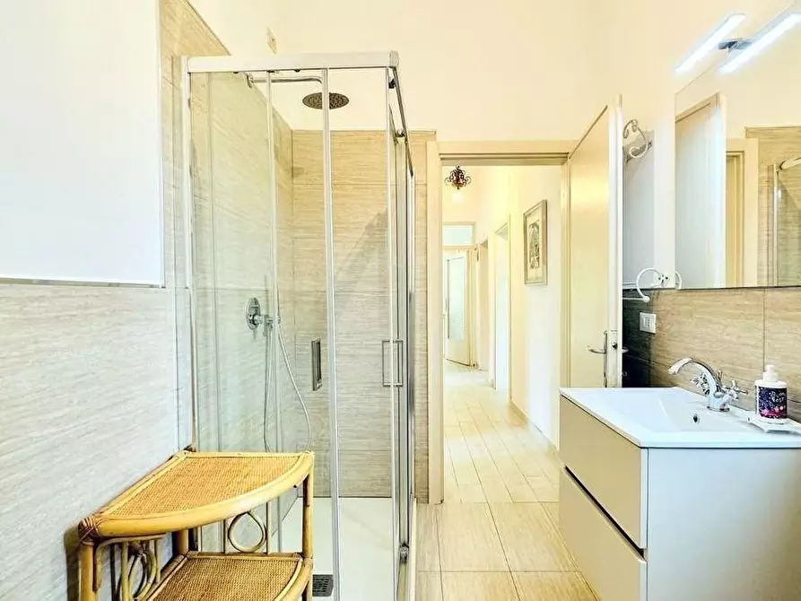 Immagine 32 di Villa in affitto  a Pietrasanta