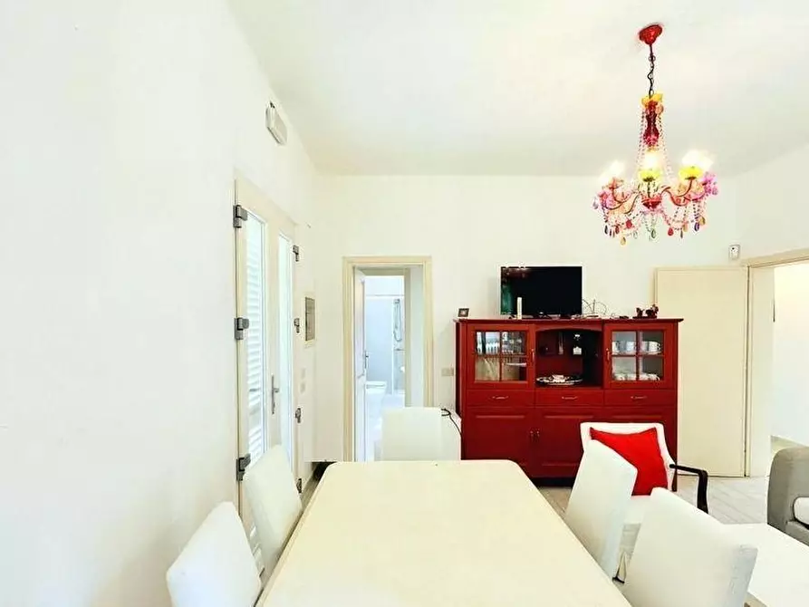 Immagine 19 di Villa in affitto  a Pietrasanta