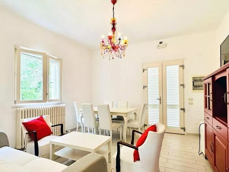 Immagine 18 di Villa in affitto  a Pietrasanta