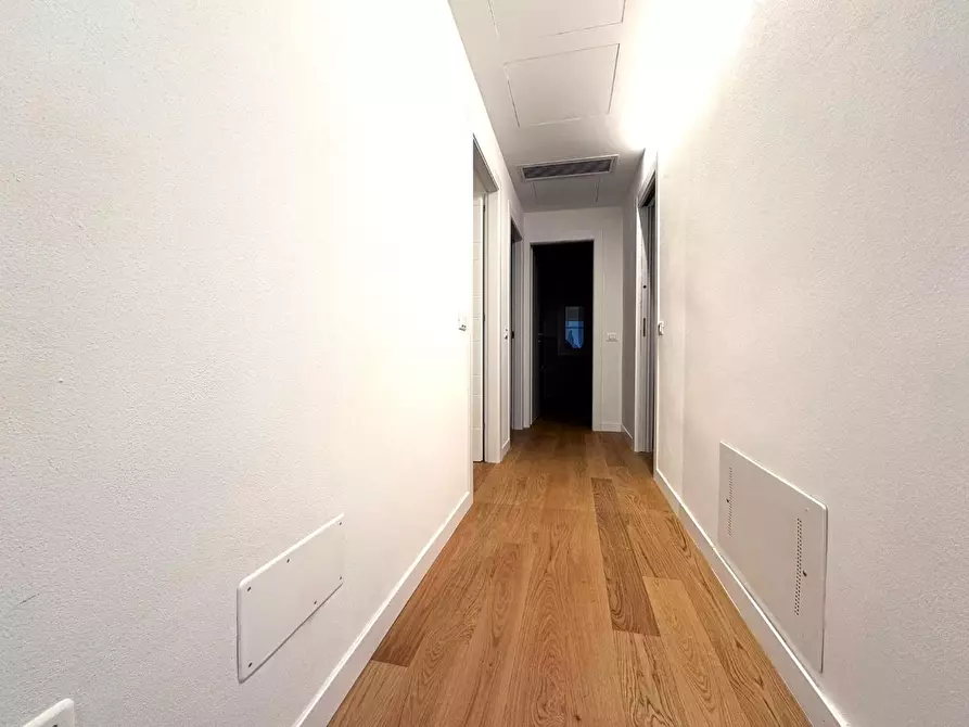 Immagine 5 di Appartamento in vendita  a Massa