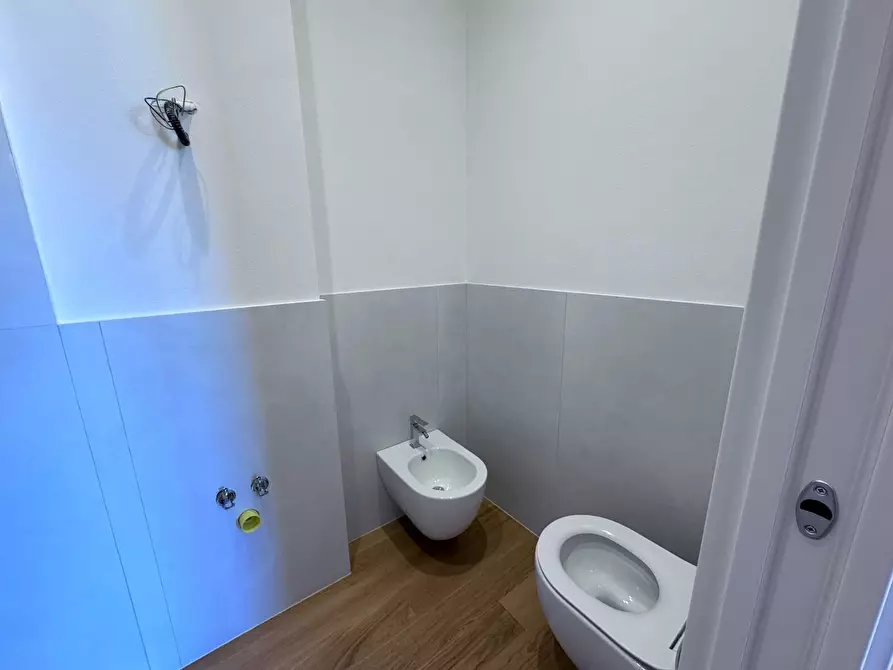 Immagine 7 di Appartamento in vendita  a Massa