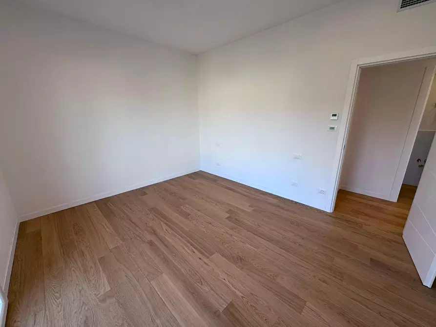 Immagine 8 di Appartamento in vendita  a Massa