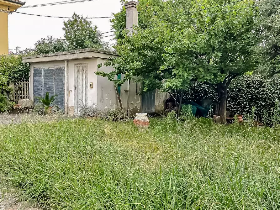 Immagine 25 di Casa bifamiliare in vendita  a Santa Croce Sull'arno