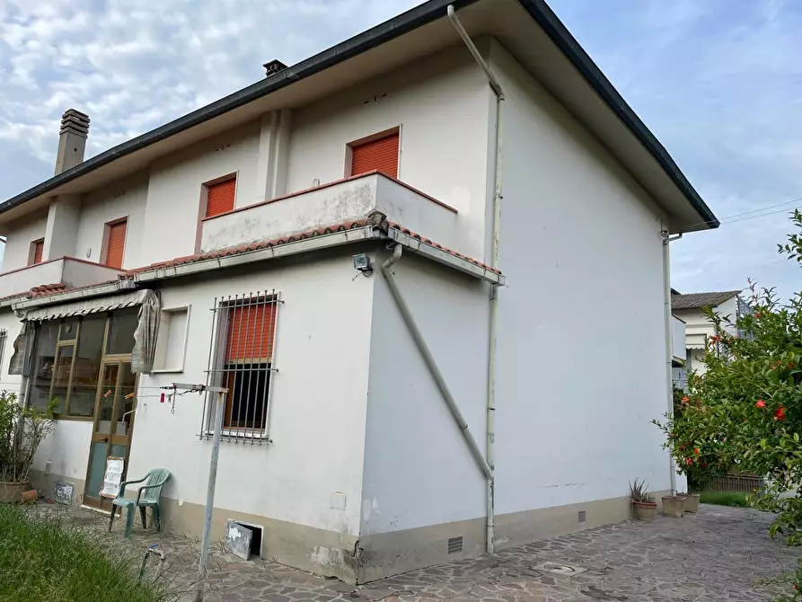 Immagine 25 di Casa bifamiliare in vendita  a Santa Croce Sull'arno