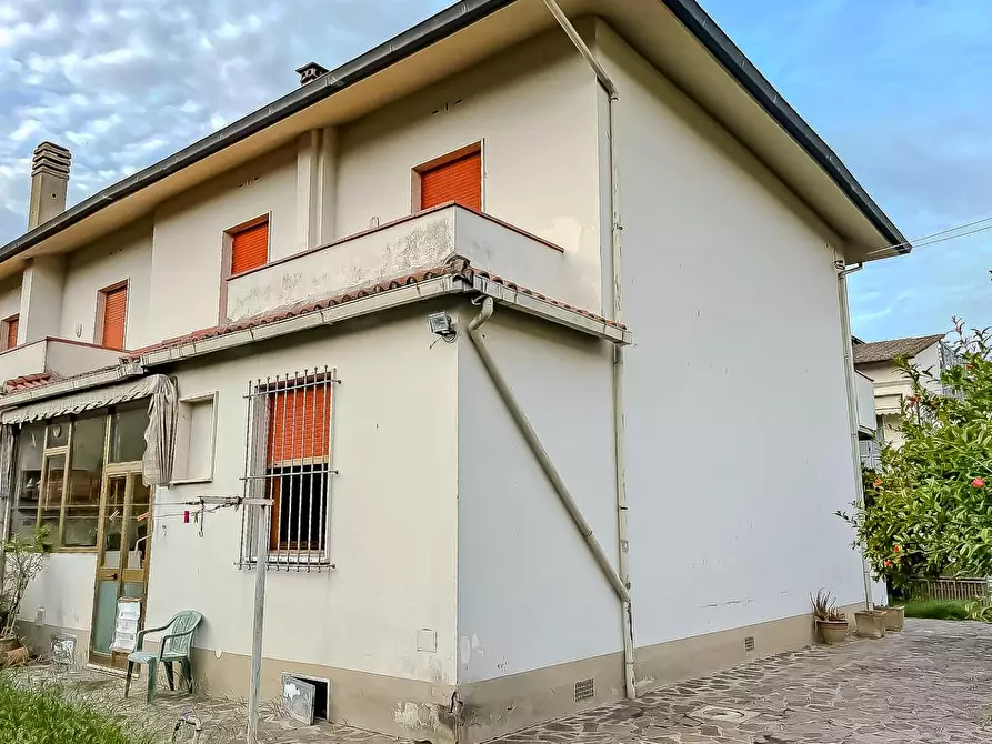 Immagine 10 di Casa bifamiliare in vendita  a Santa Croce Sull'arno
