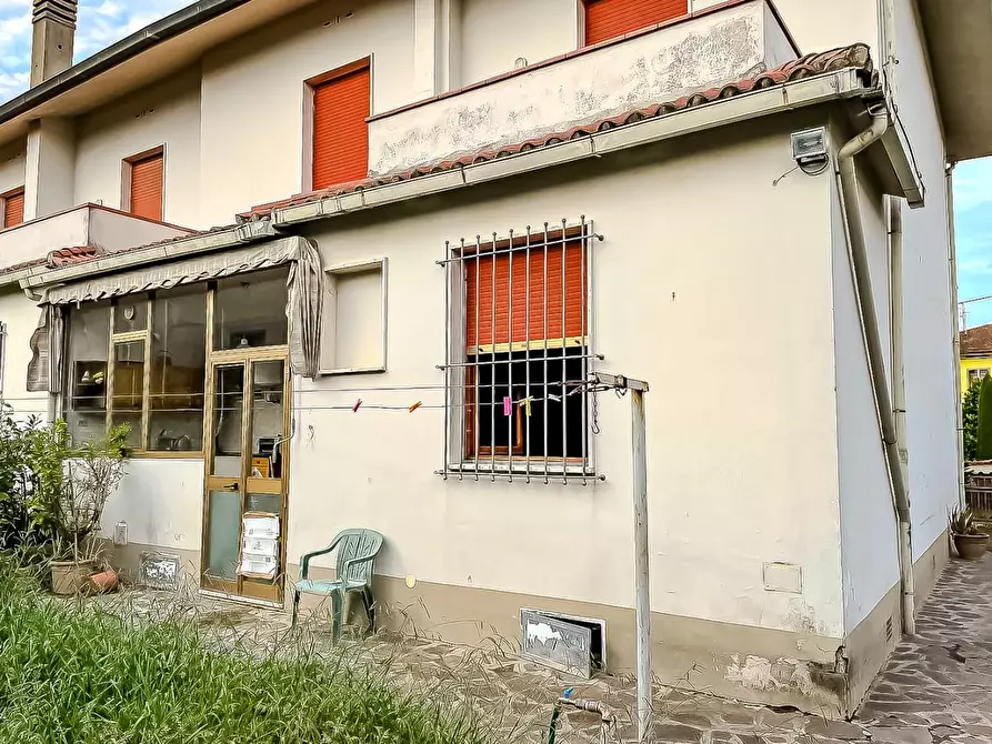 Immagine 27 di Casa bifamiliare in vendita  a Santa Croce Sull'arno