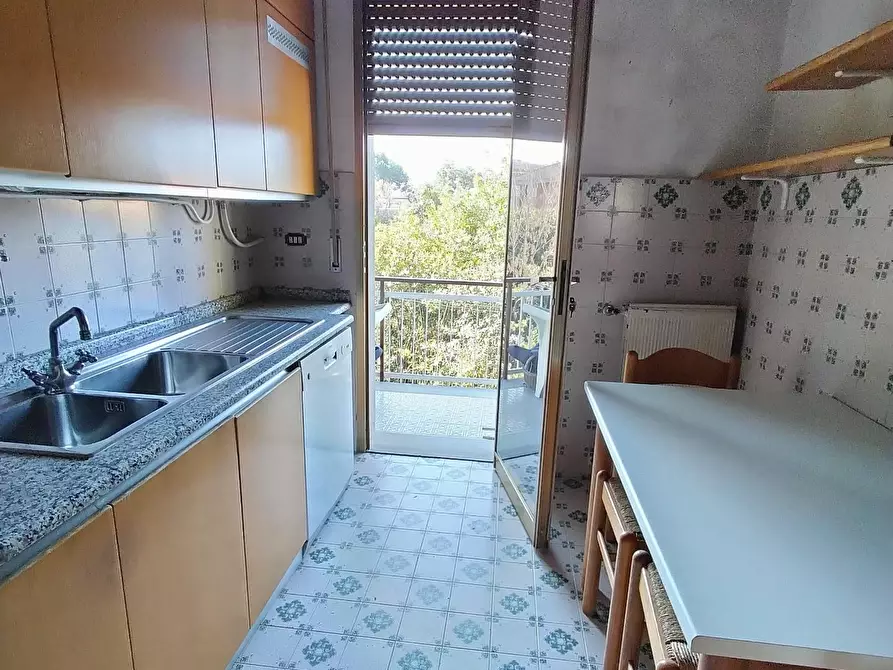 Immagine 9 di Appartamento in vendita  a Massa