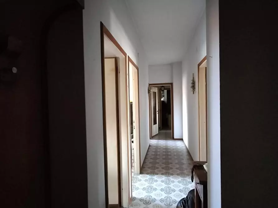 Immagine 10 di Appartamento in vendita  a Massa