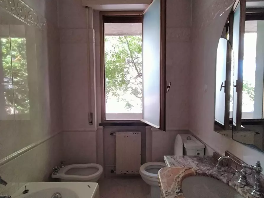 Immagine 17 di Appartamento in vendita  a Massa