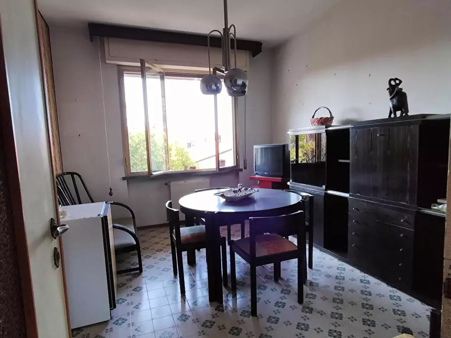 Immagine 3 di Appartamento in vendita  a Massa