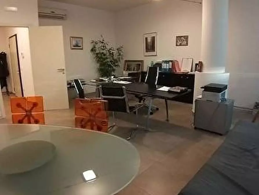Immagine 2 di Ufficio in vendita  a Montelupo Fiorentino