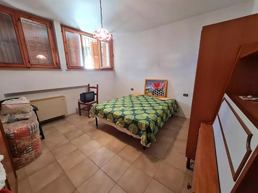 Immagine 4 di Porzione di casa in vendita  a Piombino