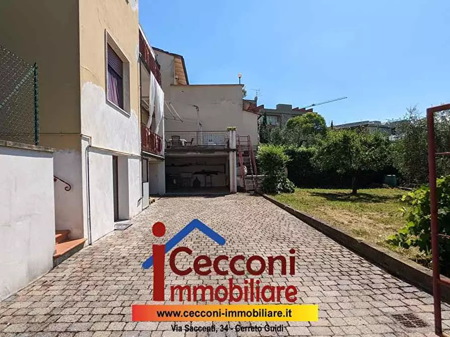 Immagine 11 di Casa indipendente in vendita  a Cerreto Guidi