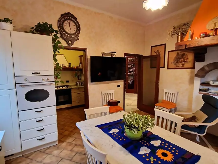 Immagine 2 di Casa indipendente in vendita  a Fucecchio