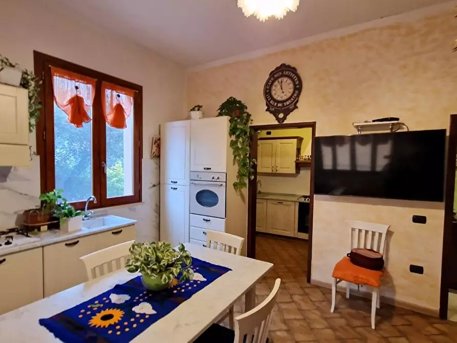 Immagine 3 di Casa indipendente in vendita  a Fucecchio