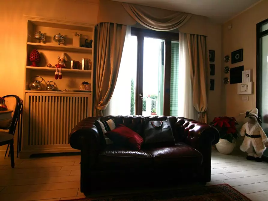 Immagine 5 di Villetta a schiera in vendita  a Carrara