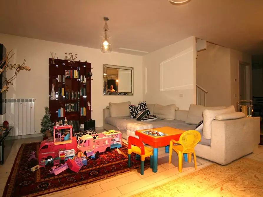 Immagine 13 di Villetta a schiera in vendita  a Carrara