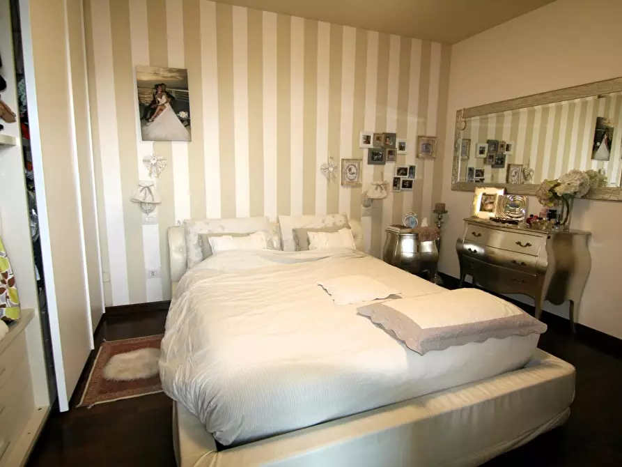 Immagine 15 di Villetta a schiera in vendita  a Carrara