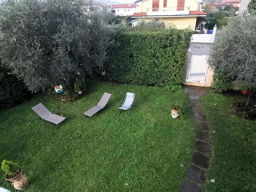 Immagine 31 di Villetta a schiera in vendita  a Carrara