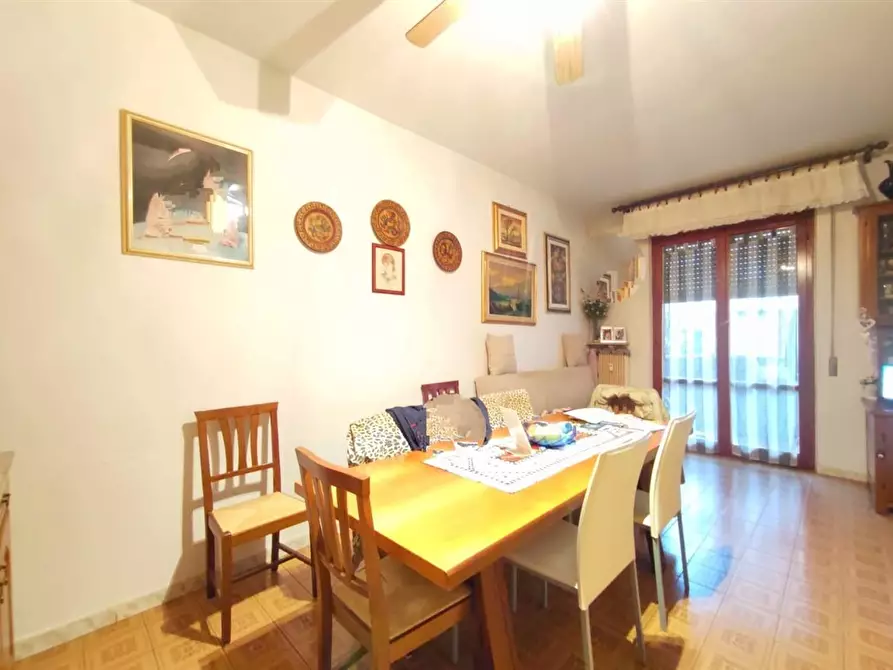 Immagine 14 di Appartamento in vendita  a Massa