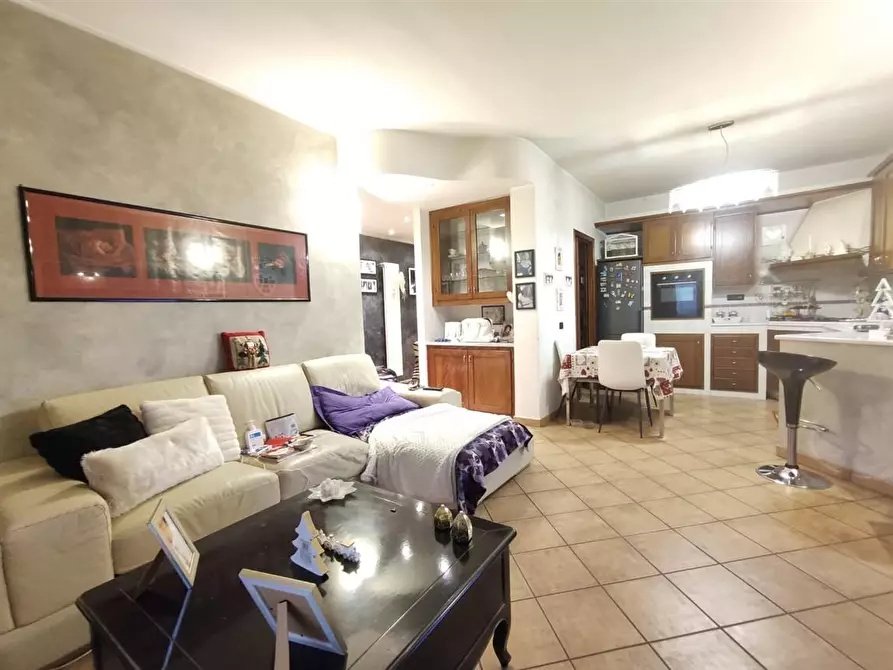 Immagine 3 di Appartamento in vendita  a Massa