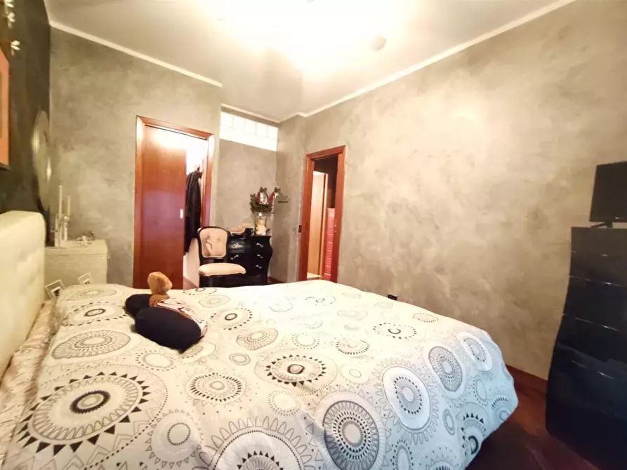 Immagine 11 di Appartamento in vendita  a Massa