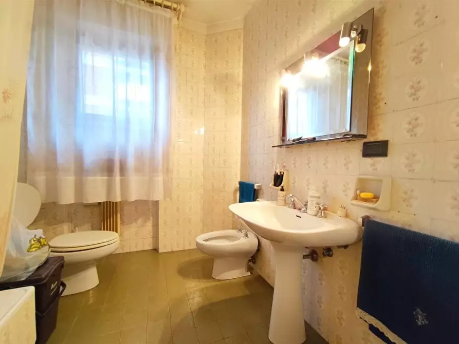 Immagine 17 di Appartamento in vendita  a Massa