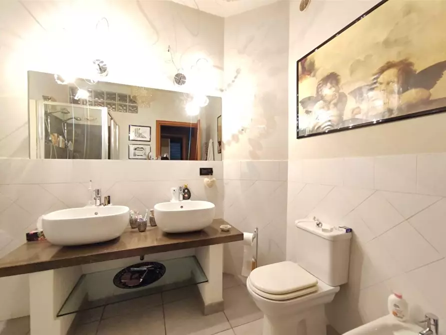 Immagine 7 di Appartamento in vendita  a Massa