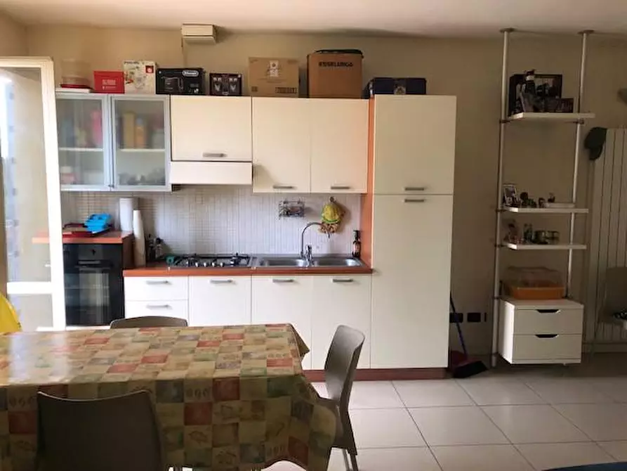 Immagine 9 di Appartamento in vendita  a Lucca