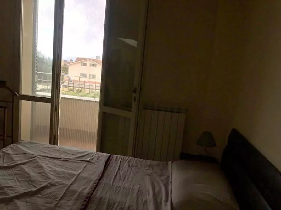 Immagine 14 di Appartamento in vendita  a Lucca