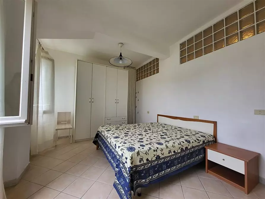 Immagine 11 di Appartamento in vendita  a Massa