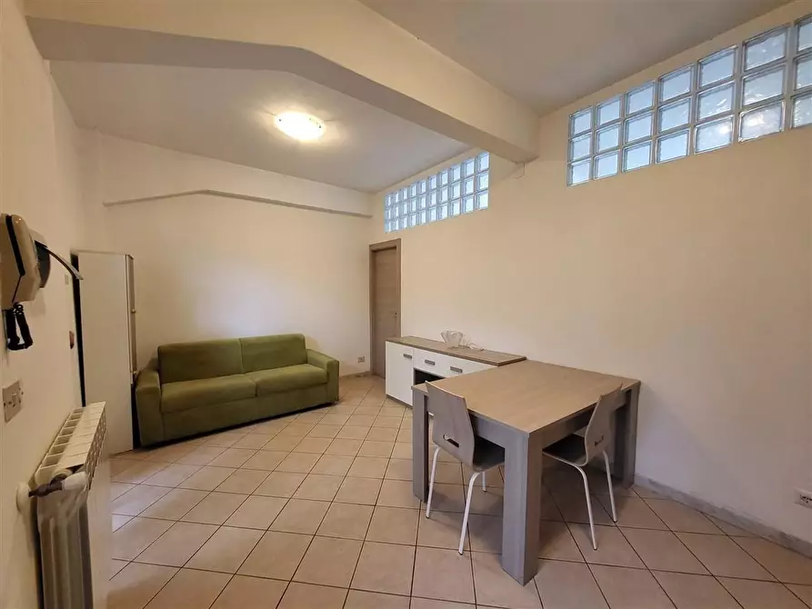 Immagine 4 di Appartamento in vendita  a Massa