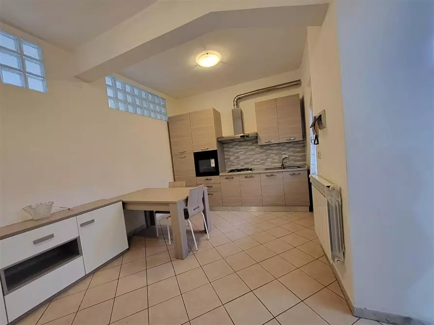 Immagine 3 di Appartamento in vendita  a Massa