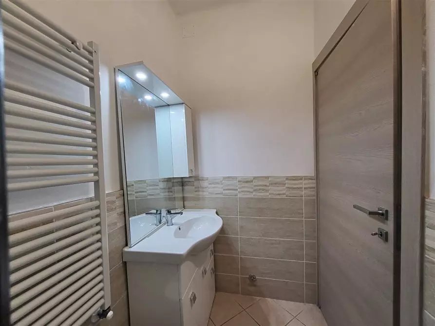 Immagine 7 di Appartamento in vendita  a Massa