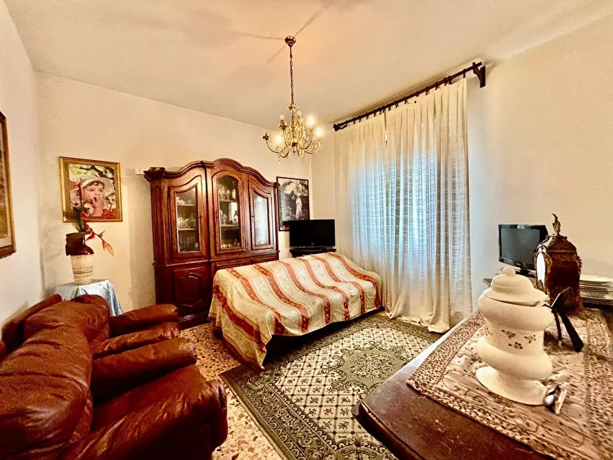 Immagine 7 di Casa bifamiliare in vendita  a Terricciola