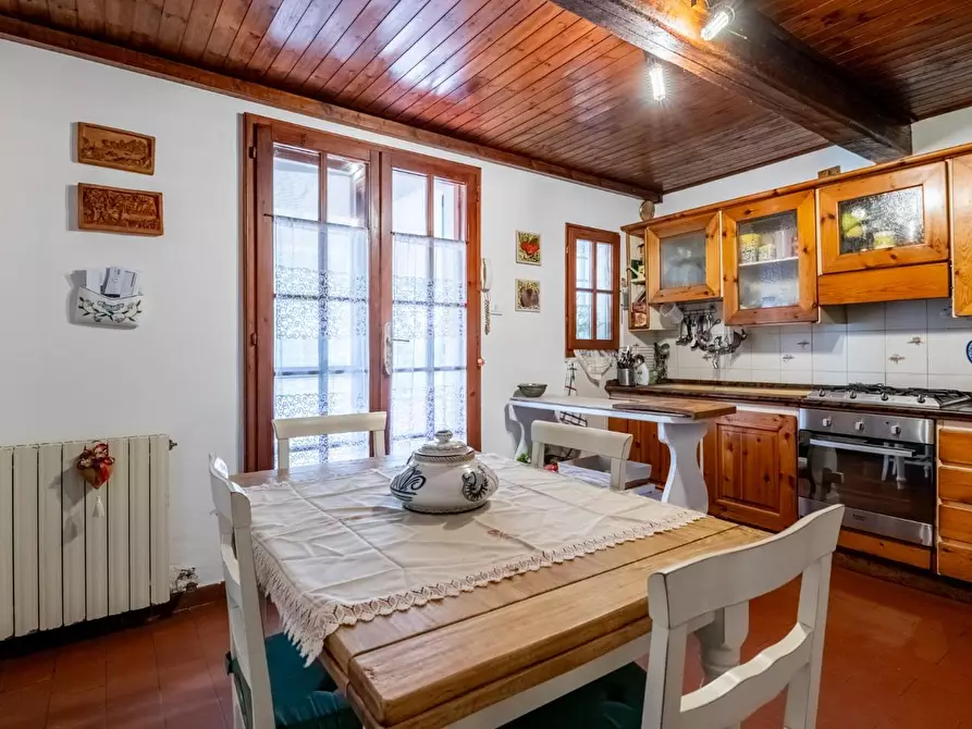 Immagine 6 di Porzione di casa in vendita  a Pontedera