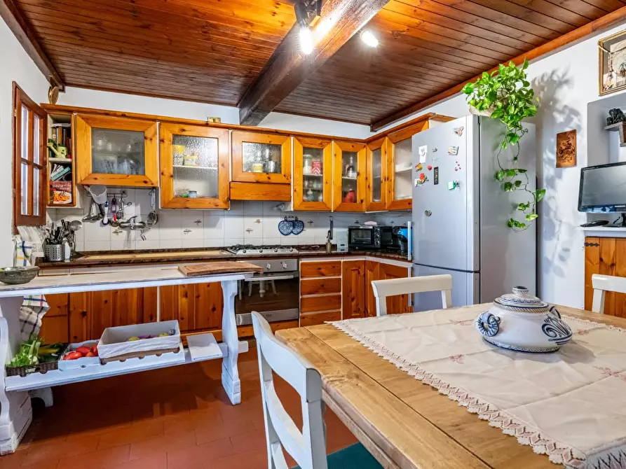 Immagine 11 di Porzione di casa in vendita  a Pontedera