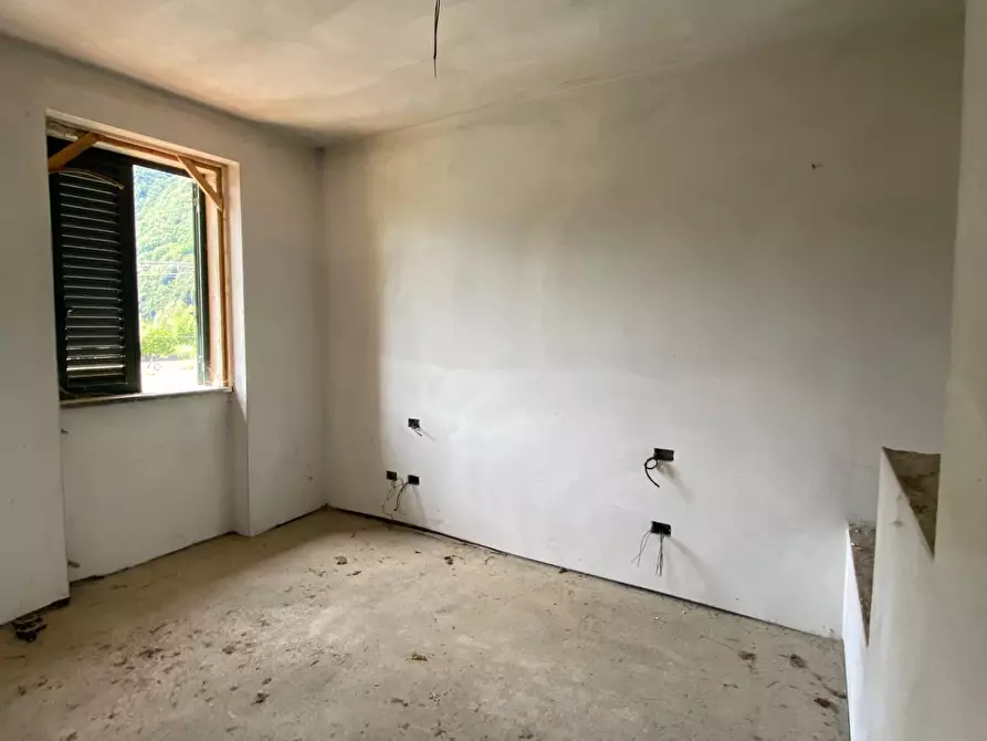 Immagine 13 di Villetta a schiera in vendita  a Borgo A Mozzano