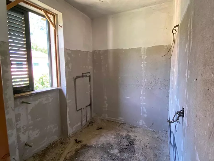 Immagine 10 di Villetta a schiera in vendita  a Borgo A Mozzano