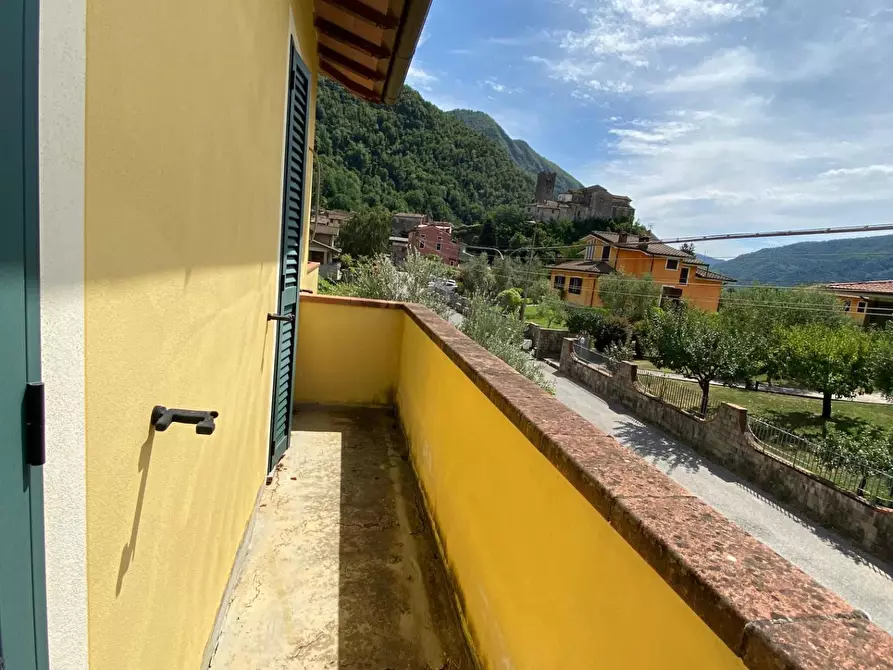 Immagine 15 di Villetta a schiera in vendita  a Borgo A Mozzano