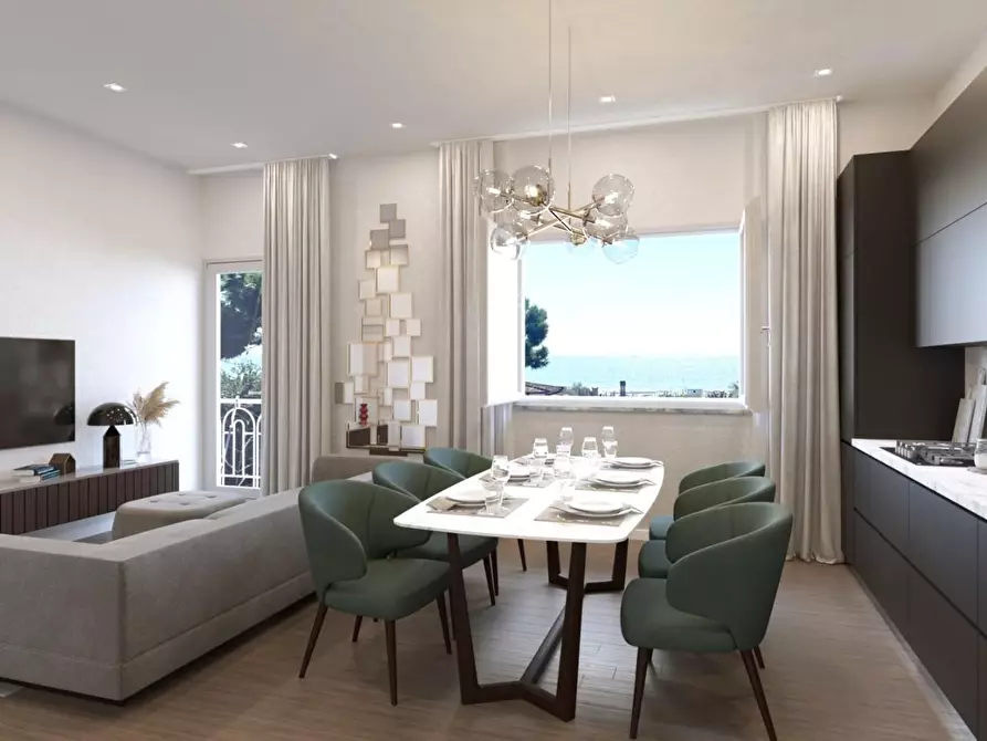 Immagine 11 di Appartamento in vendita  a Massa