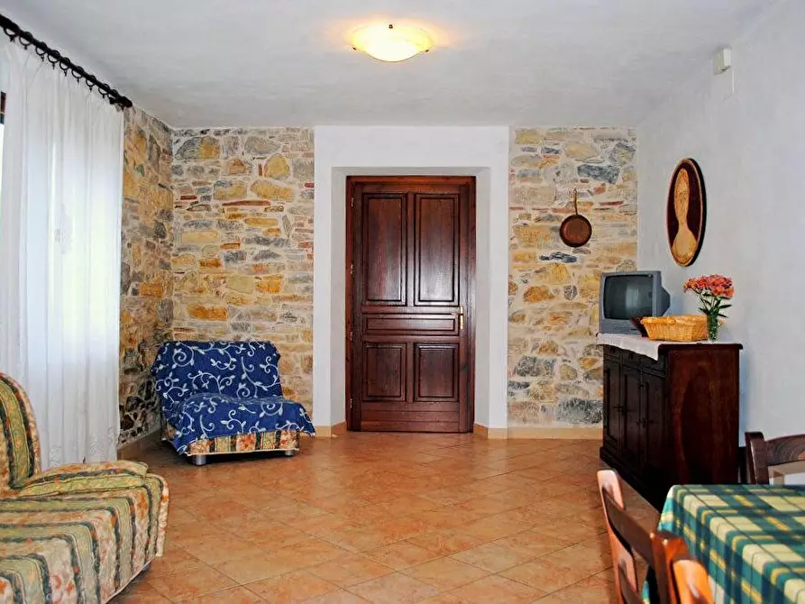 Immagine 12 di Casa colonica in vendita  a Monteverdi Marittimo