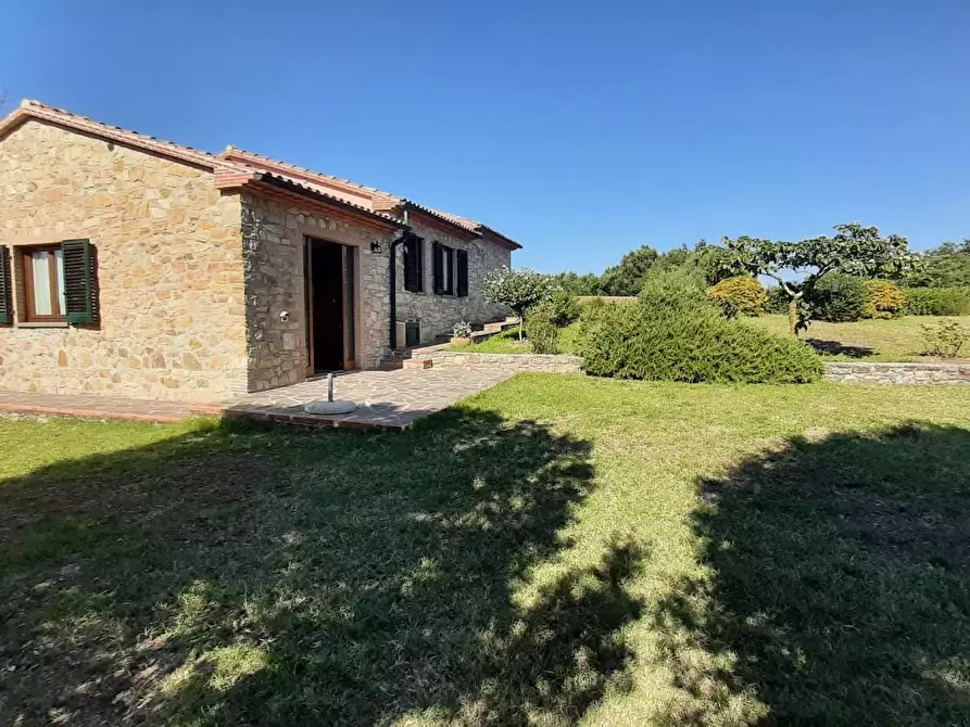 Immagine 35 di Casa colonica in vendita  a Monteverdi Marittimo