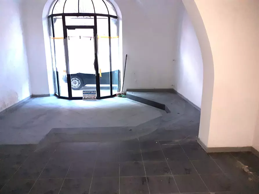 Immagine 5 di Locale commerciale in affitto  a Pontedera