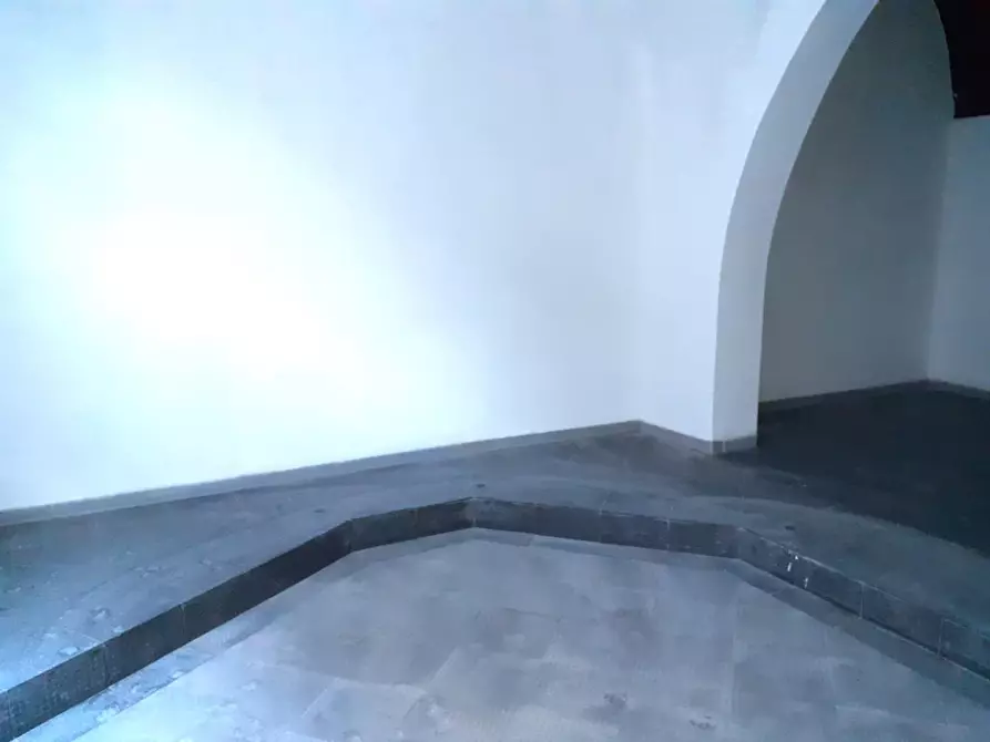 Immagine 6 di Locale commerciale in affitto  a Pontedera