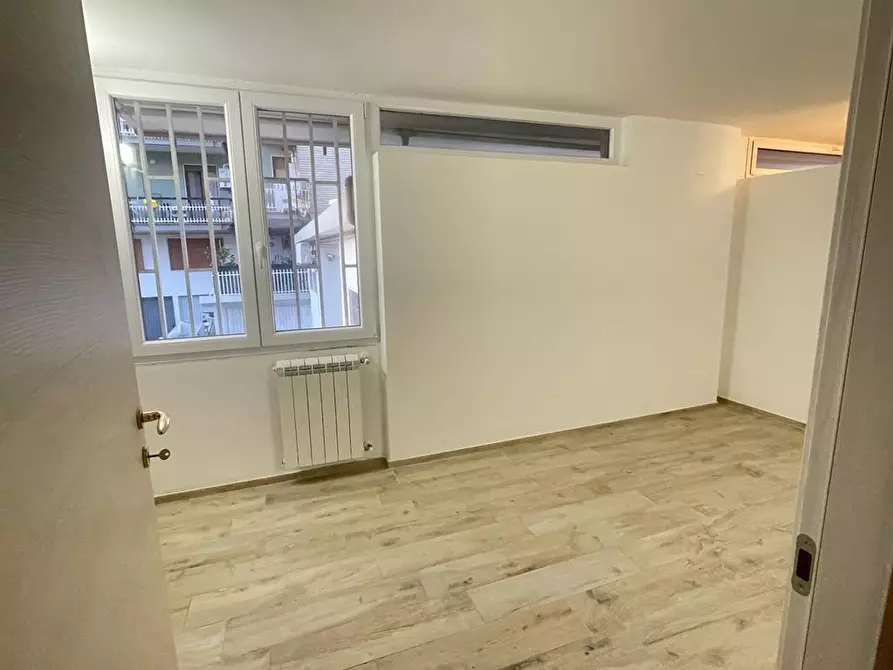 Immagine 7 di Appartamento in vendita  a Carrara