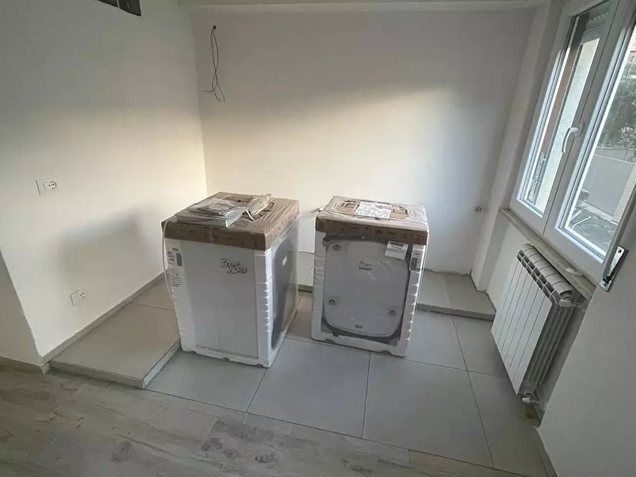 Immagine 13 di Appartamento in vendita  a Carrara