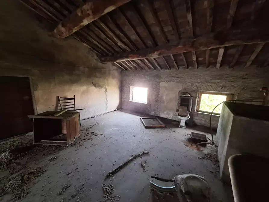 Immagine 15 di Casa semindipendente in vendita  a Capannori