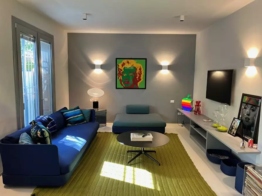 Immagine 11 di Villa in vendita  a Forte Dei Marmi